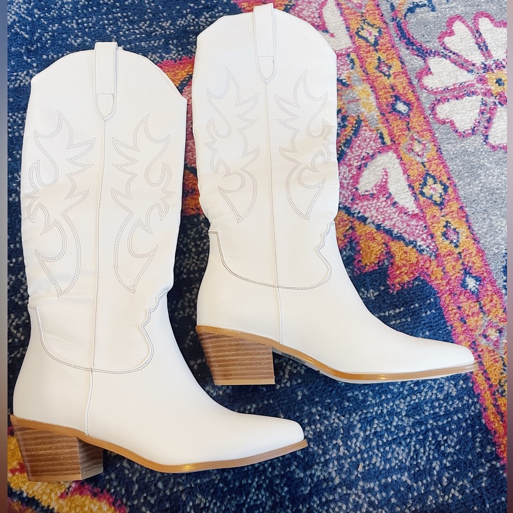 NEVER WORN - 12th Tribe White Western Boots